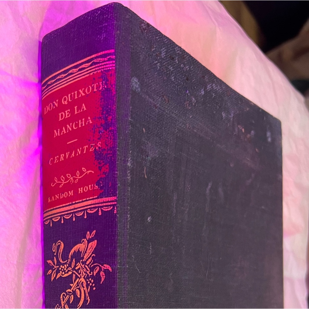 Vintage Cervantes Edition Book with Decorative Cover - Picture 5 of 7